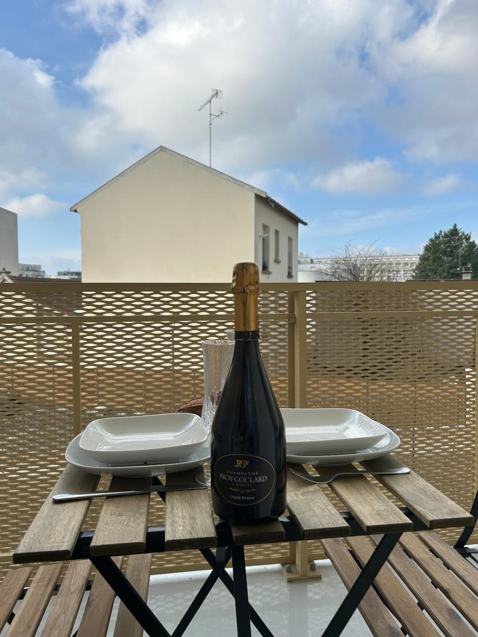 Bleuets studio cosy neuf terrasse proche centre Apartment in Reims