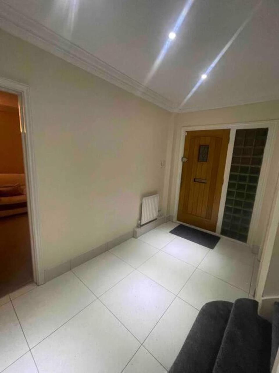 Charming House with Garden - Sleeps 6 & Parking House in London Borough of Hillingdon