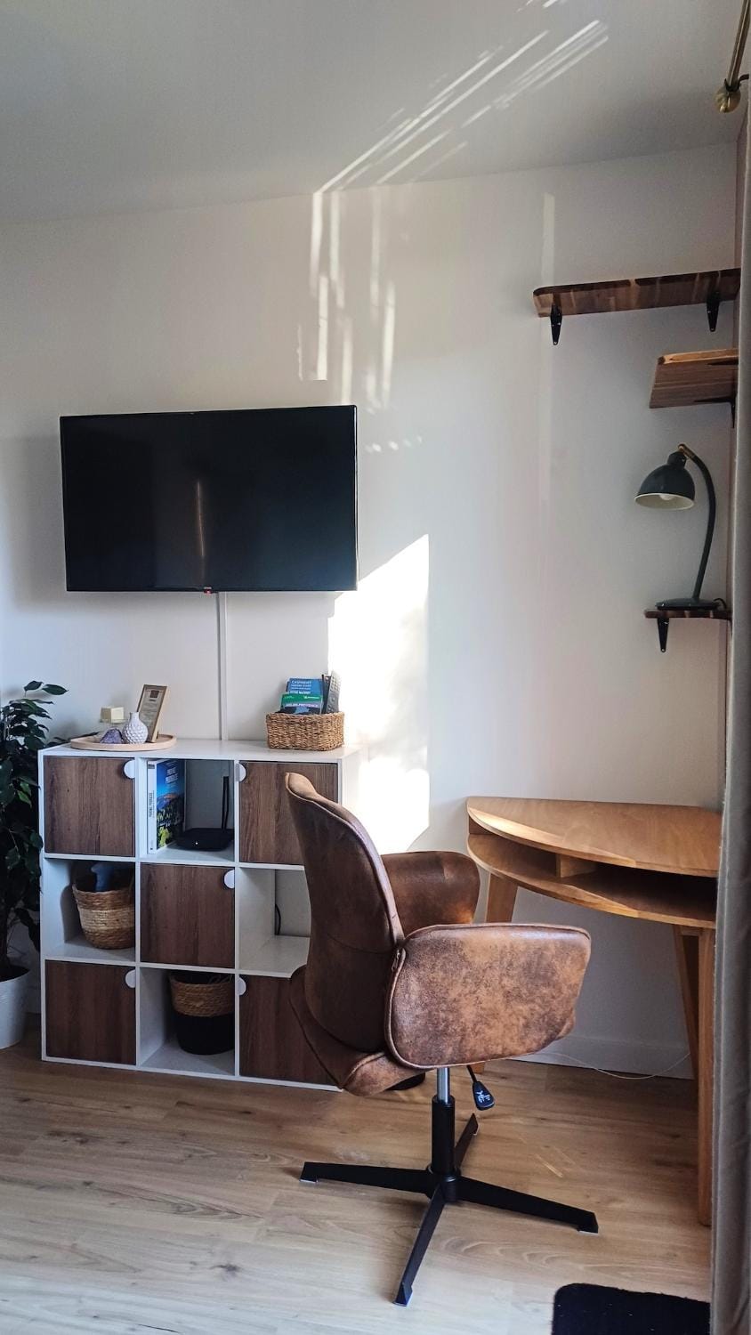 TV and multimedia, Seating area