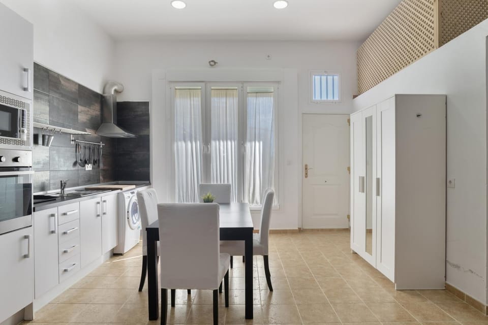 Property building, Kitchen or kitchenette, Living room