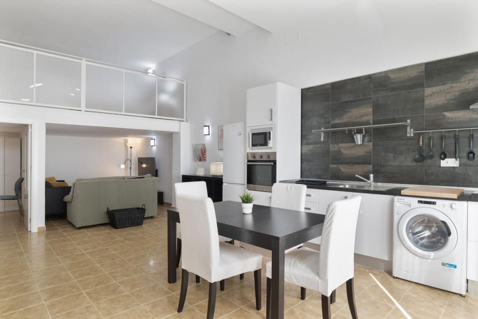 Property building, Kitchen or kitchenette, Living room