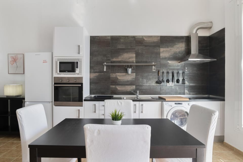 Property building, Kitchen or kitchenette, Living room