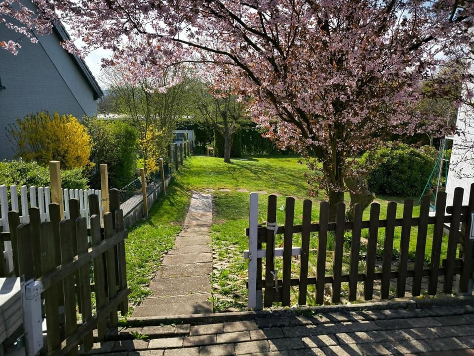 Facade/entrance, Spring, Day, Garden, Garden, Garden view
