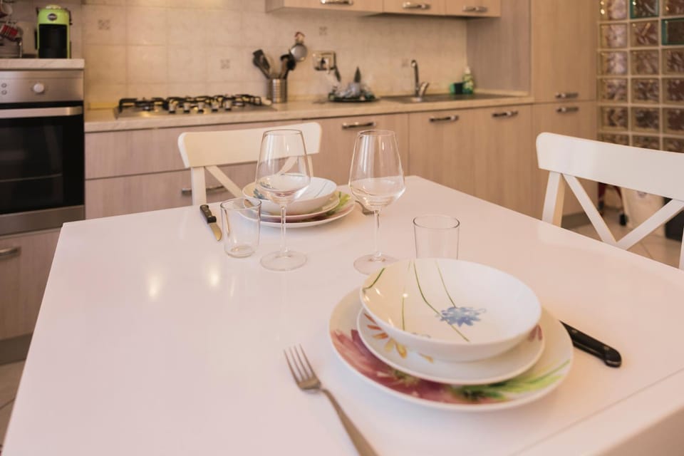 Kitchen or kitchenette, kitchen