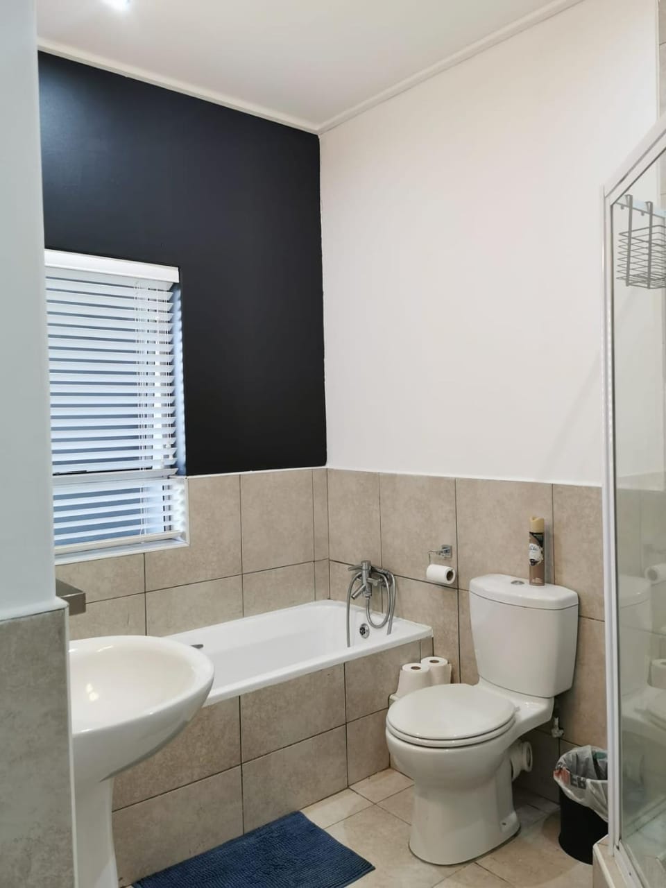 Shower, Toilet, Bathroom, Bath