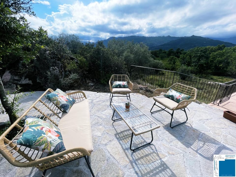 Natural landscape, View (from property/room), Balcony/Terrace, Mountain view