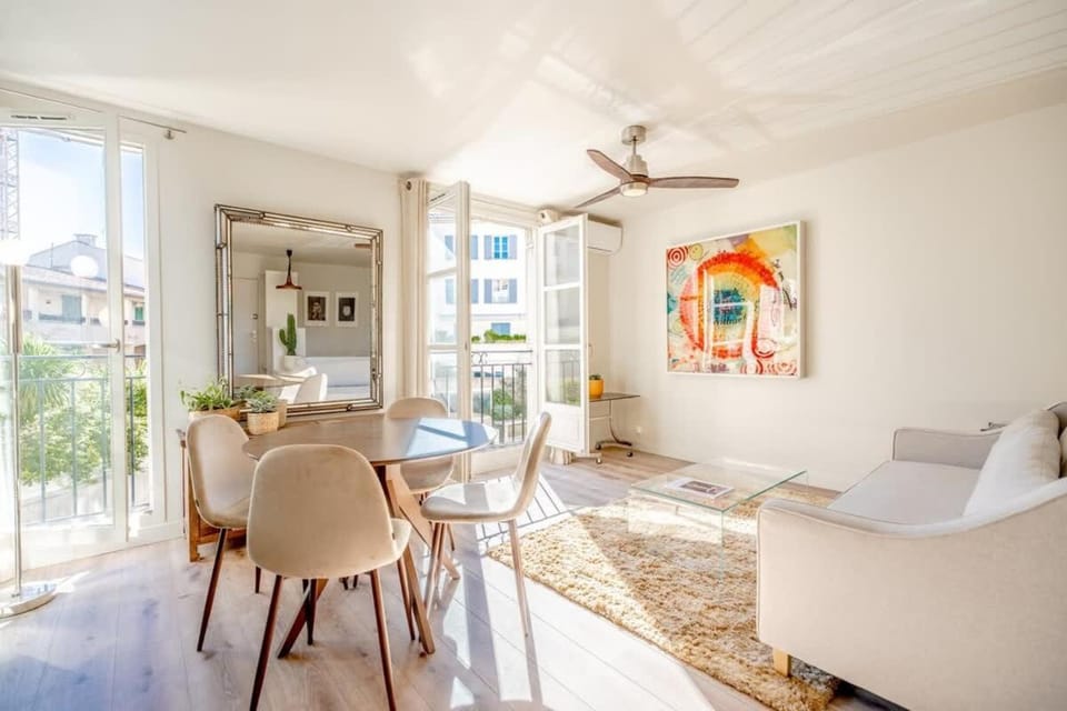 Studio Roussel l Bright & AC l Shellter Rentals Apartment in Saint-Tropez