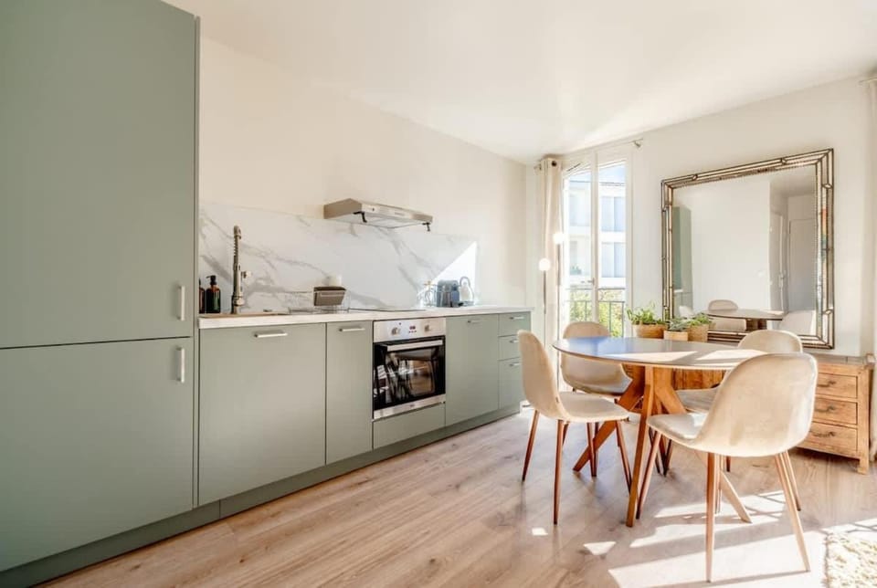 Studio Roussel l Bright & AC l Shellter Rentals Apartment in Saint-Tropez