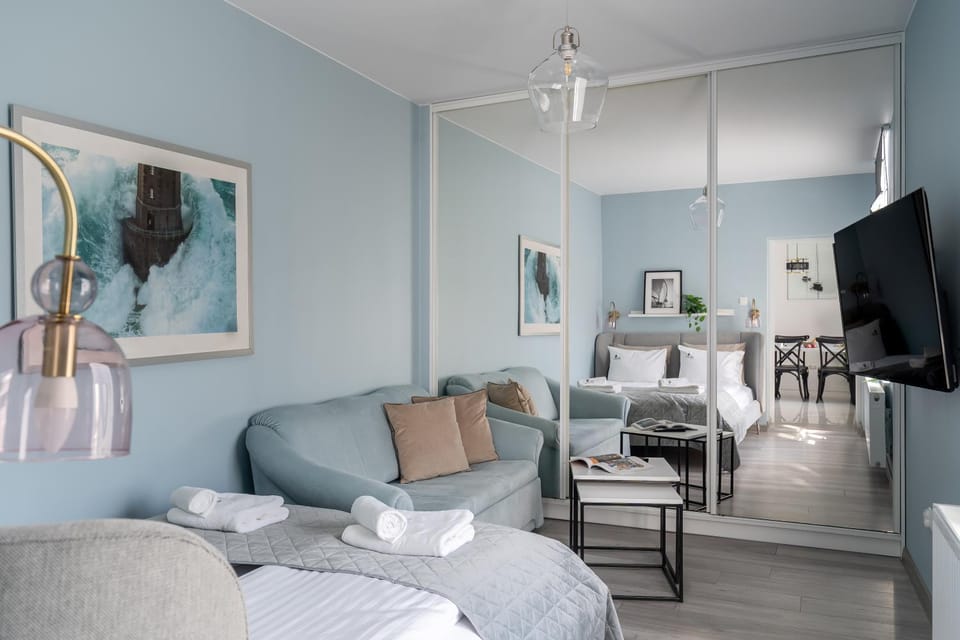 Bed, Living room, Bedroom