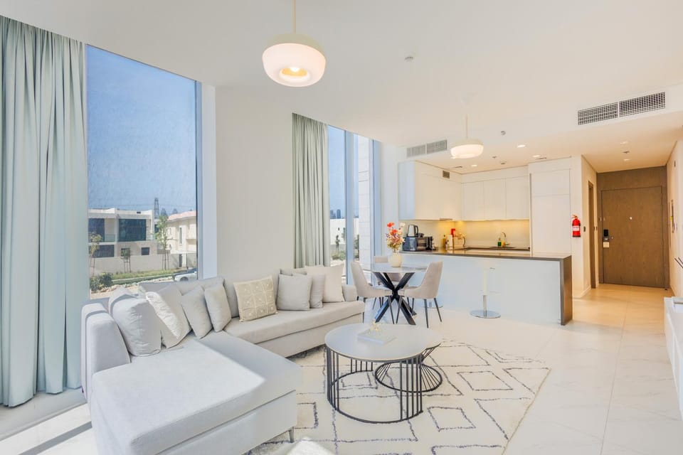 Kitchen or kitchenette, Living room, Seating area, Dining area, stove