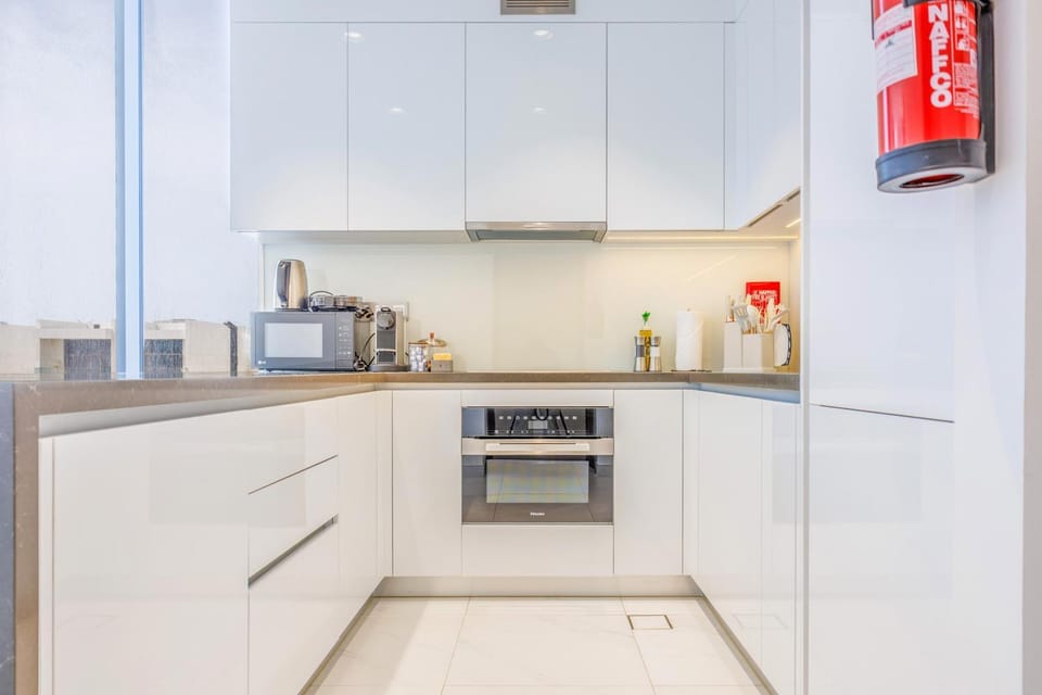 Coffee/tea facilities, Kitchen or kitchenette, stove, toaster