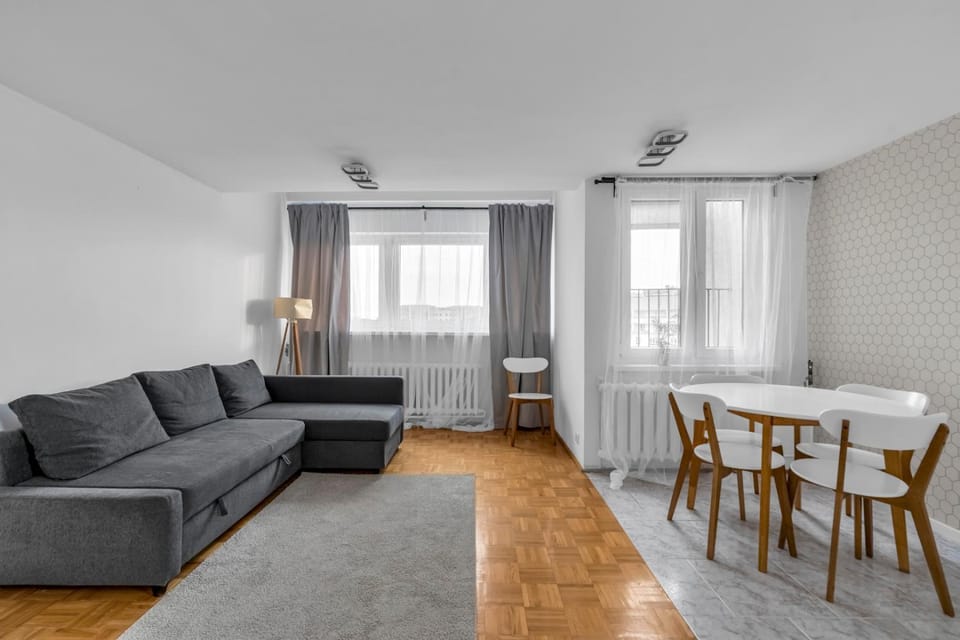 Bed, Living room, Photo of the whole room, Seating area, Dining area, Bedroom