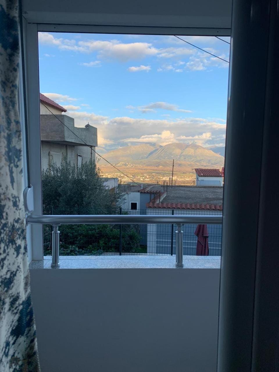 Zisi Rooms Vacation rental in Sarandë