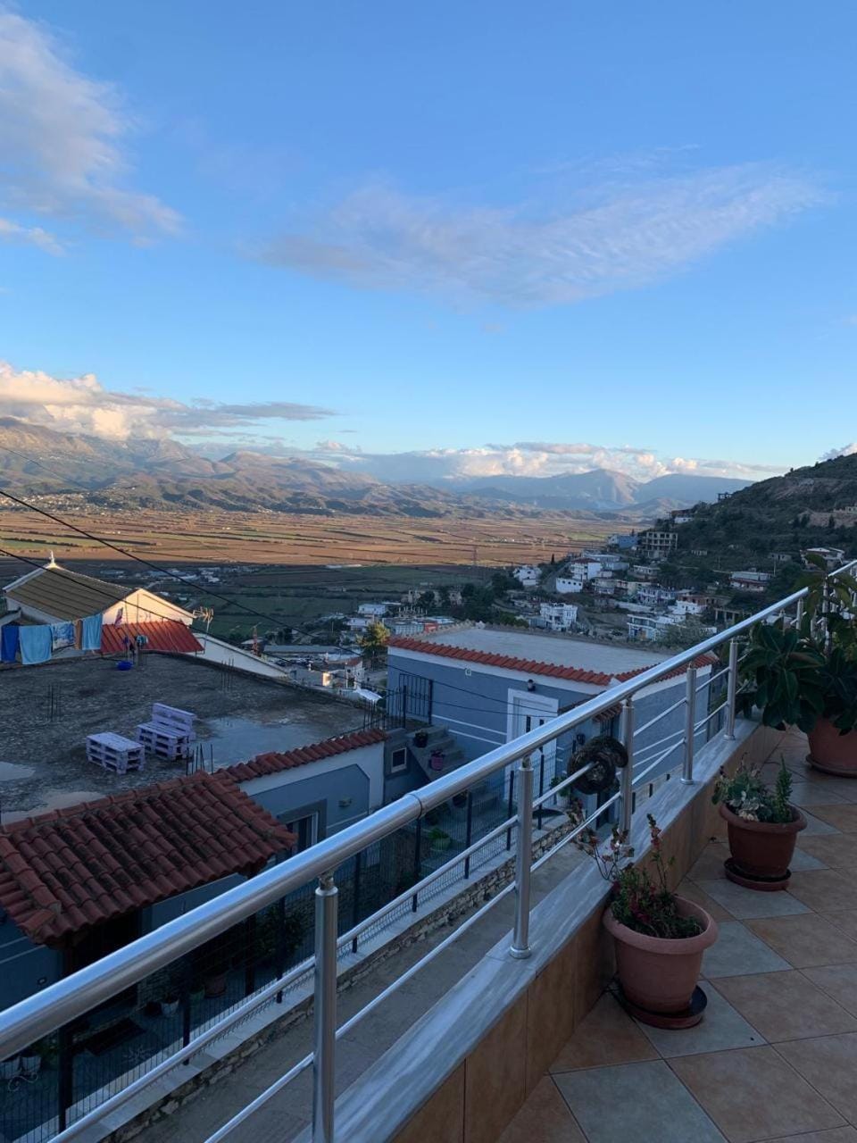 Zisi Rooms Vacation rental in Sarandë
