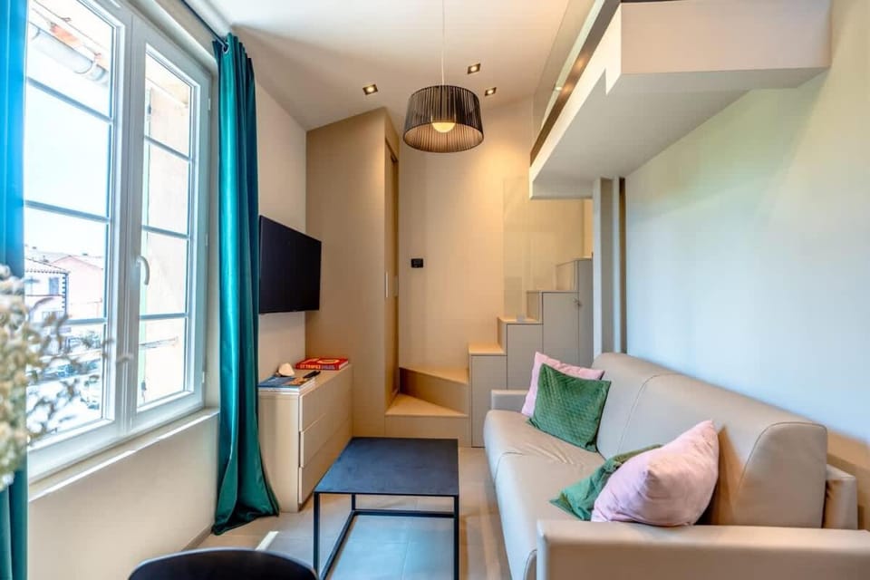 Studio Blanqui l Design & Cozy l Shellter Rentals Apartment in Saint-Tropez
