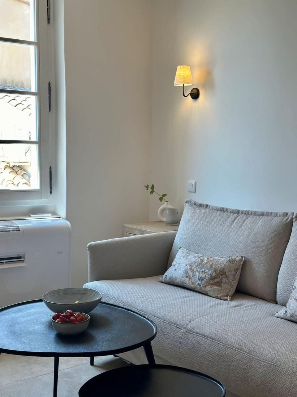 Le Paon l Old Town & AC l Shellter Rentals Apartment in Saint-Tropez