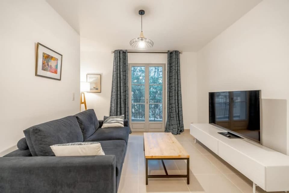 La Suite d'Oscar l New, Terrace l Shellter Rentals Apartment in Saint-Tropez