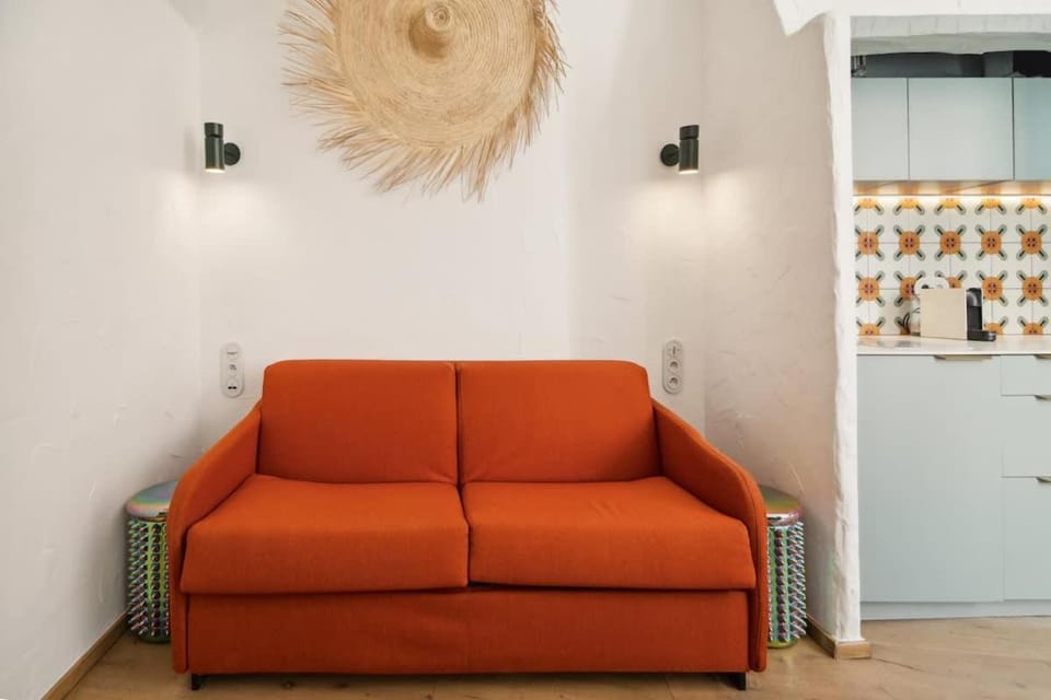 Studio SEVO l Central l Shellter Rentals Apartment in Saint-Tropez