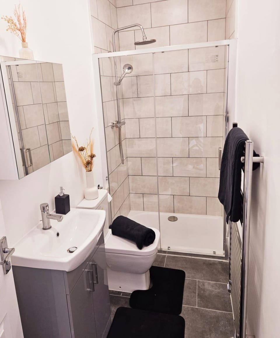Shower, Bathroom