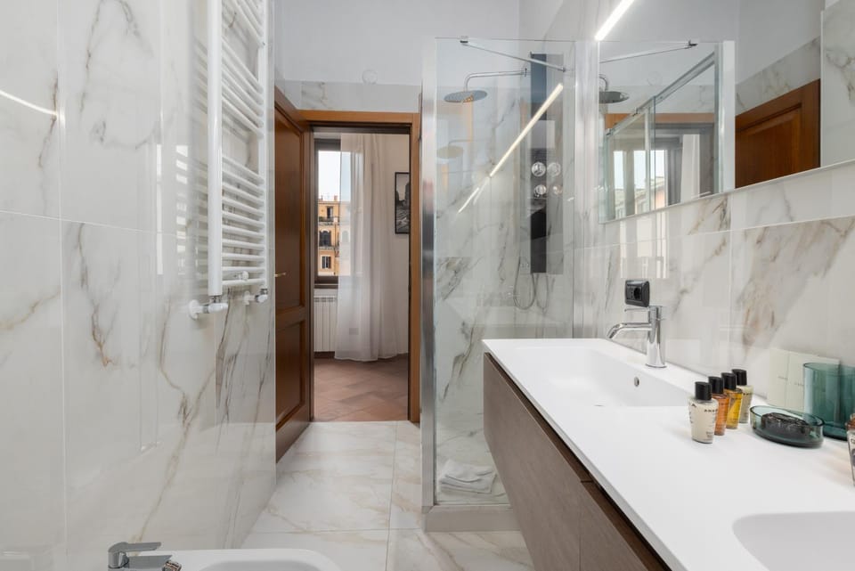 Elegant Prefetti Home Apartment in Rome