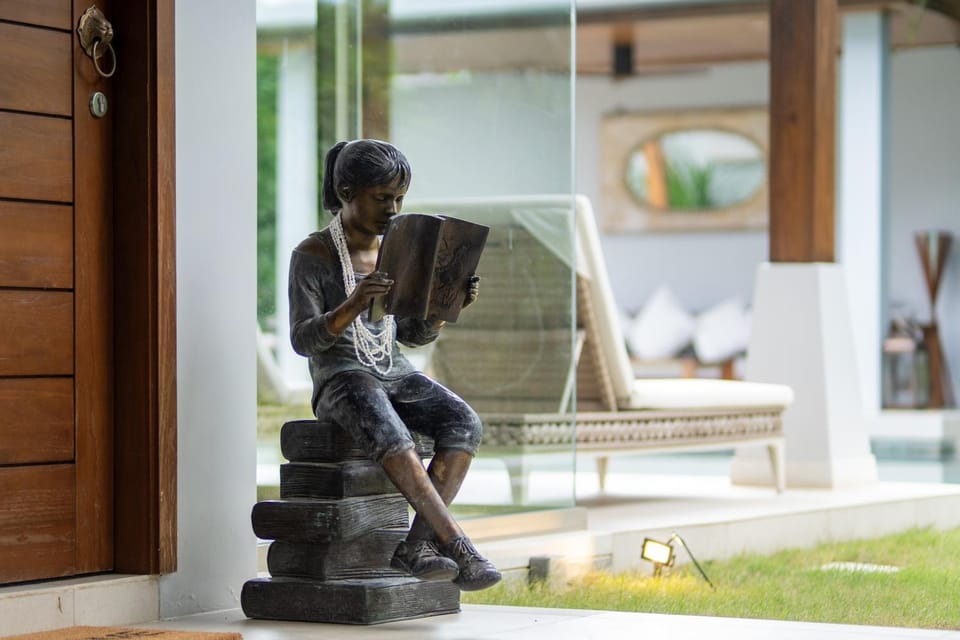Family villa with Private swimming pool Phuket Free Airoport Pick up from 7 days Villa in Thep Krasatti