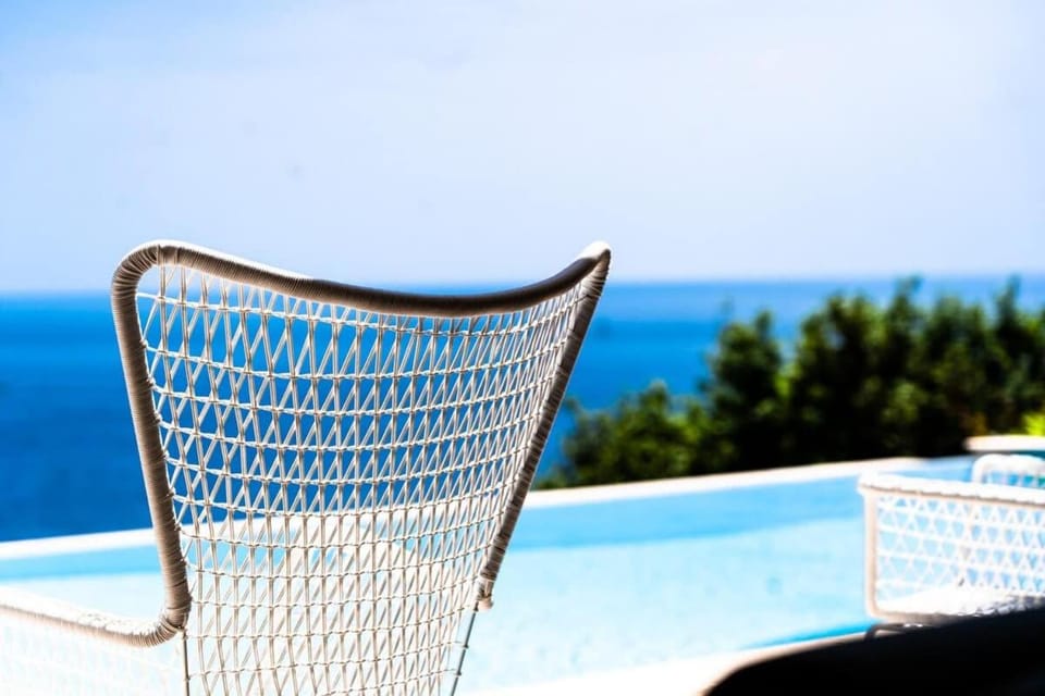 Villa La Vigie l Pool & Sea l Shellter Rentals House in Ramatuelle