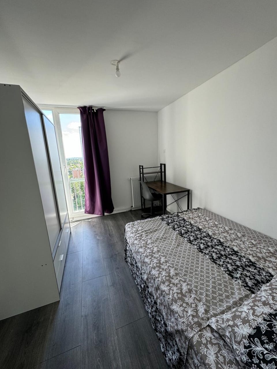 Bed, Photo of the whole room, Bedroom