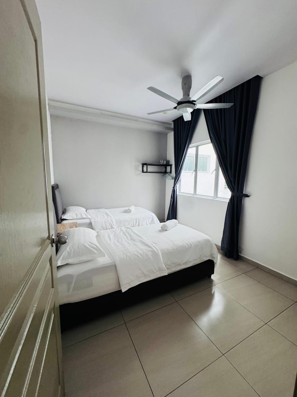 AYAAN PENTHOUSE at QUINTET ROOFTOP BBQ AND DINING with Mini Snookers Apartment in Tanah Rata