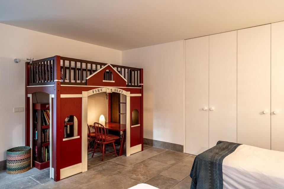 Bed, Photo of the whole room, Bedroom, wardrobe