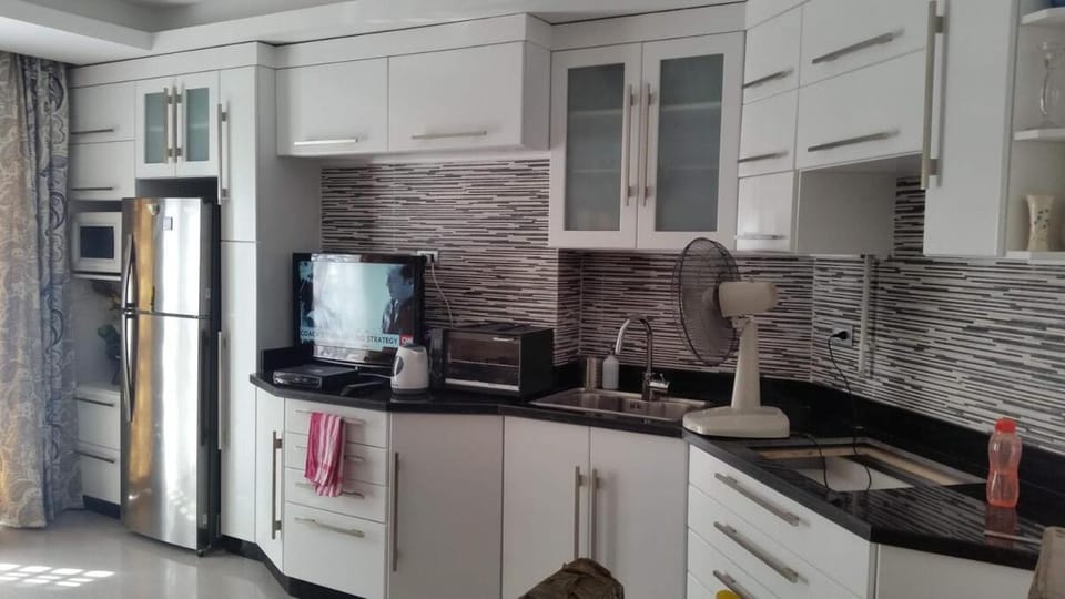 Cozy 1-Bedroom Studio in Compound Apartment in Cairo Governorate