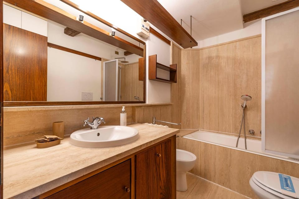 Bathroom, Bath