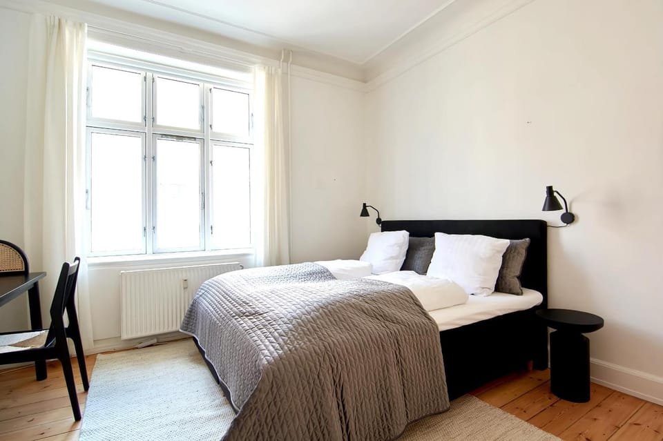 Bed, Photo of the whole room, Bedroom