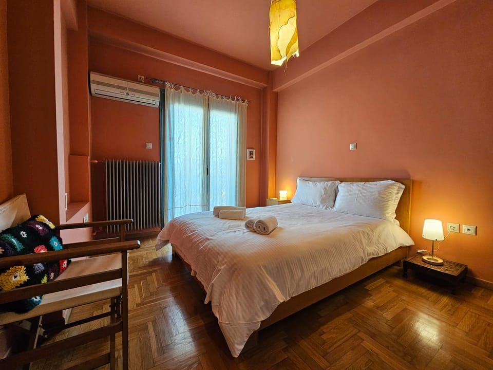 Bed, Photo of the whole room, Bedroom, internet, towels