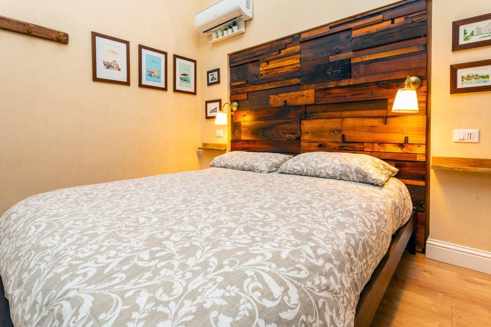 Living room, Bedroom