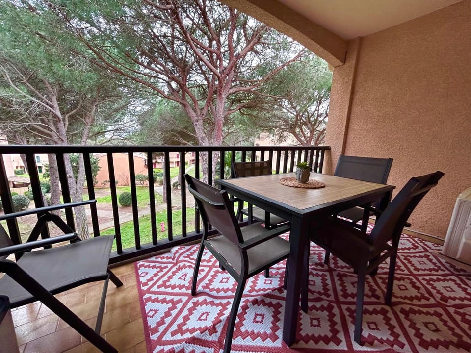 Domaine Valescure St Raphael Piscine Golf clim Apartment in Saint-Raphael