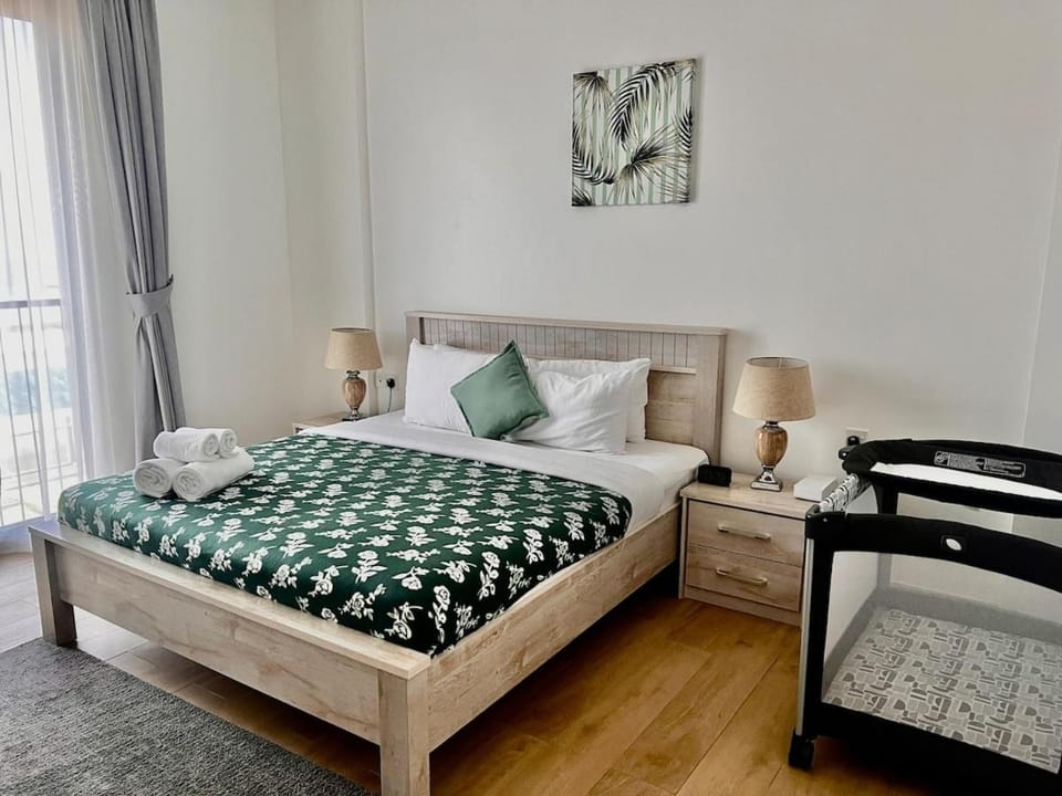 2 Bedrooms with Private Beach and Work Station Apartment in Dubai