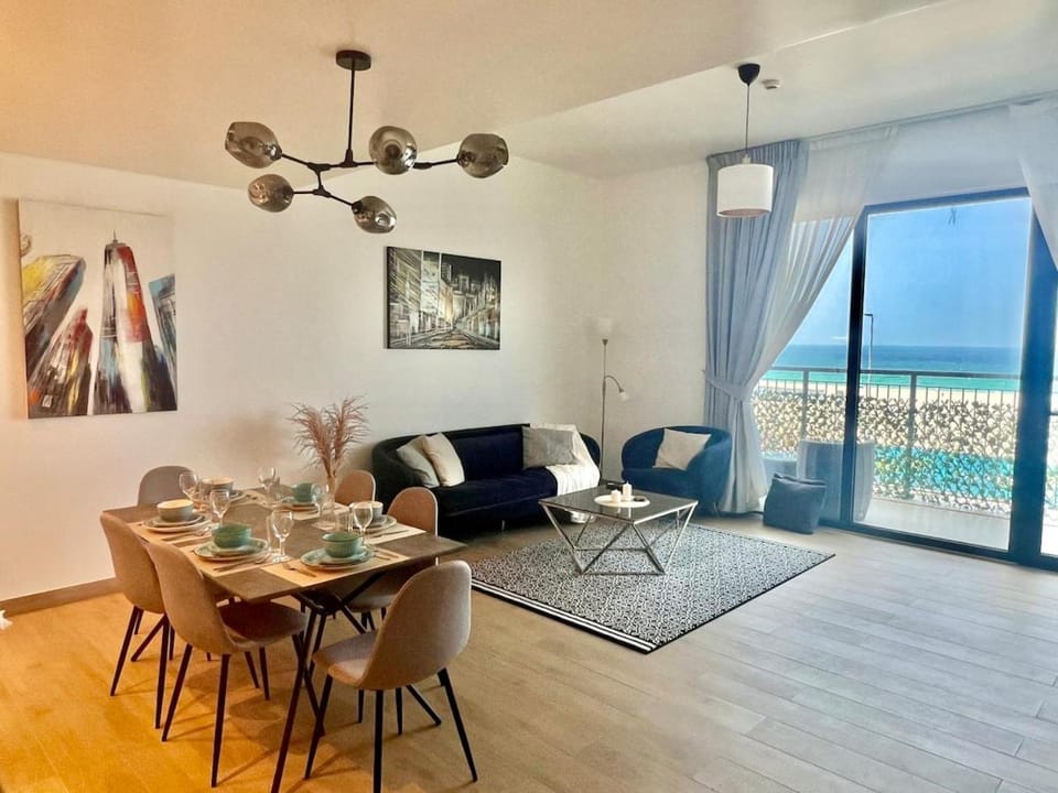 2 Bedrooms with Private Beach and Work Station Apartment in Dubai
