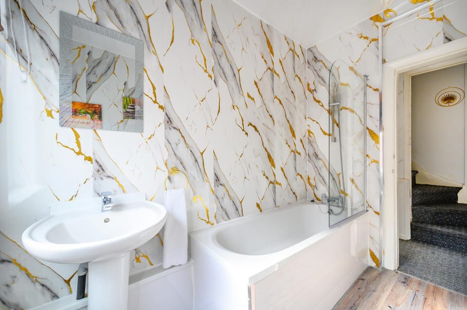 Toilet, Bathroom, Bath