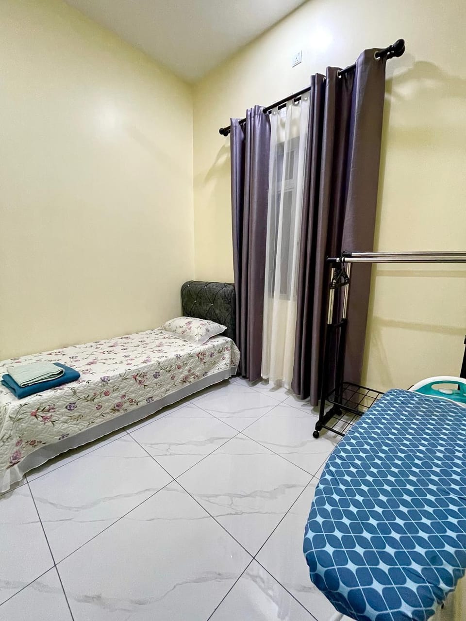 dayah homestay House in Perak Tengah District