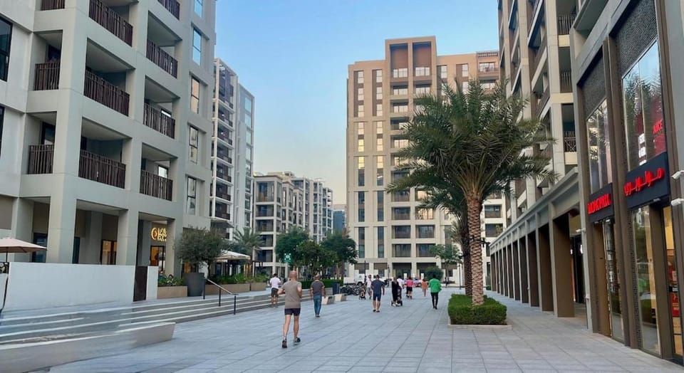 Sunset Creek Harbour, Dubai Apartment in Dubai
