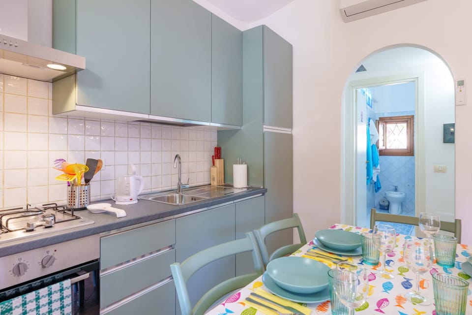 Property building, Kitchen or kitchenette, Living room