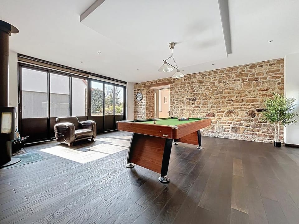 Billiard