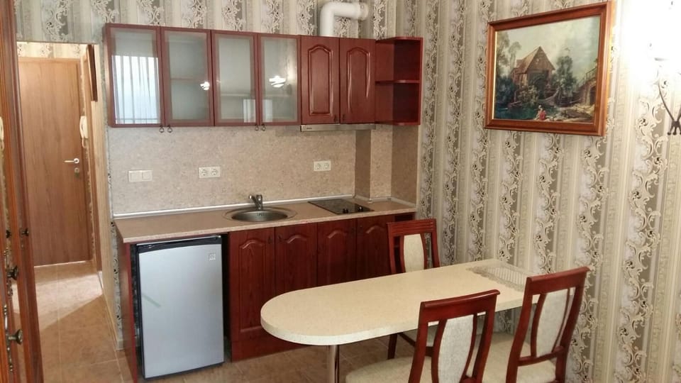 Coffee/tea facilities, Kitchen or kitchenette, Dining area