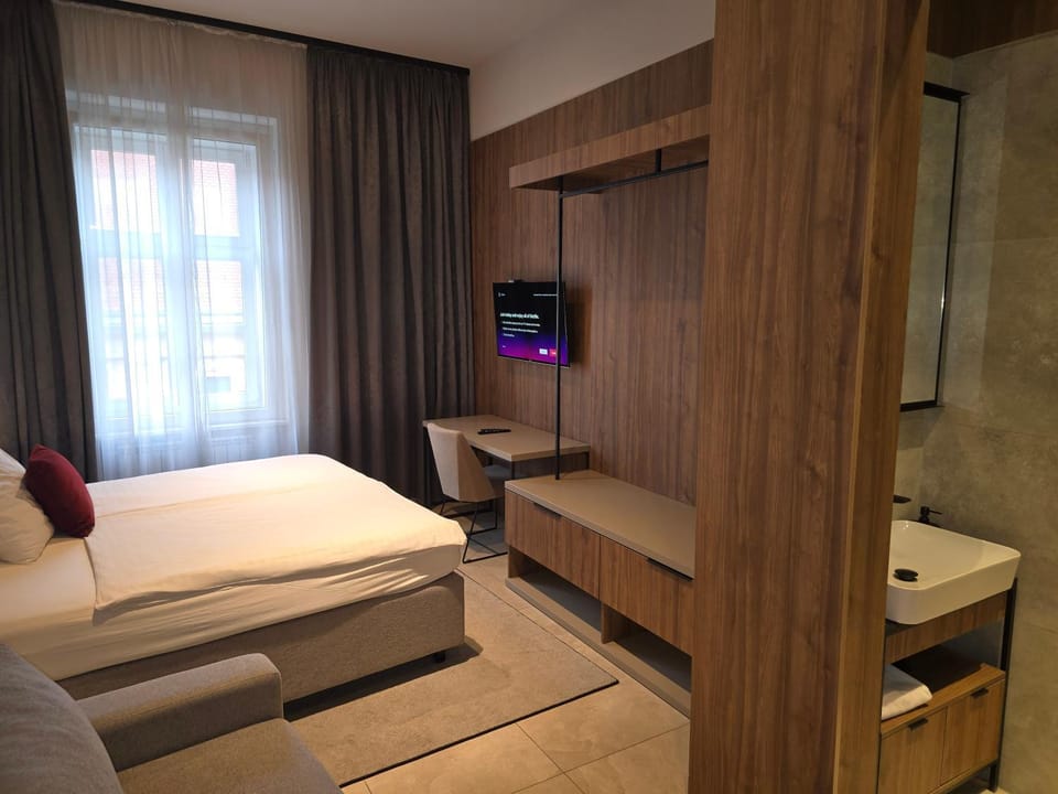 TV and multimedia, Bedroom