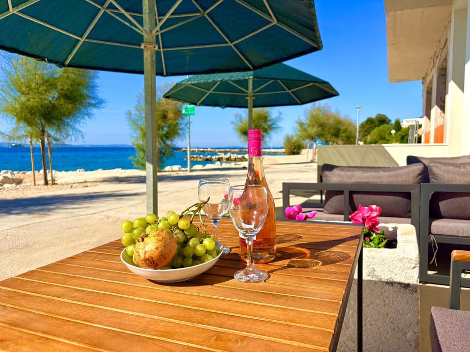Day, Beach, Sea view, sunbed