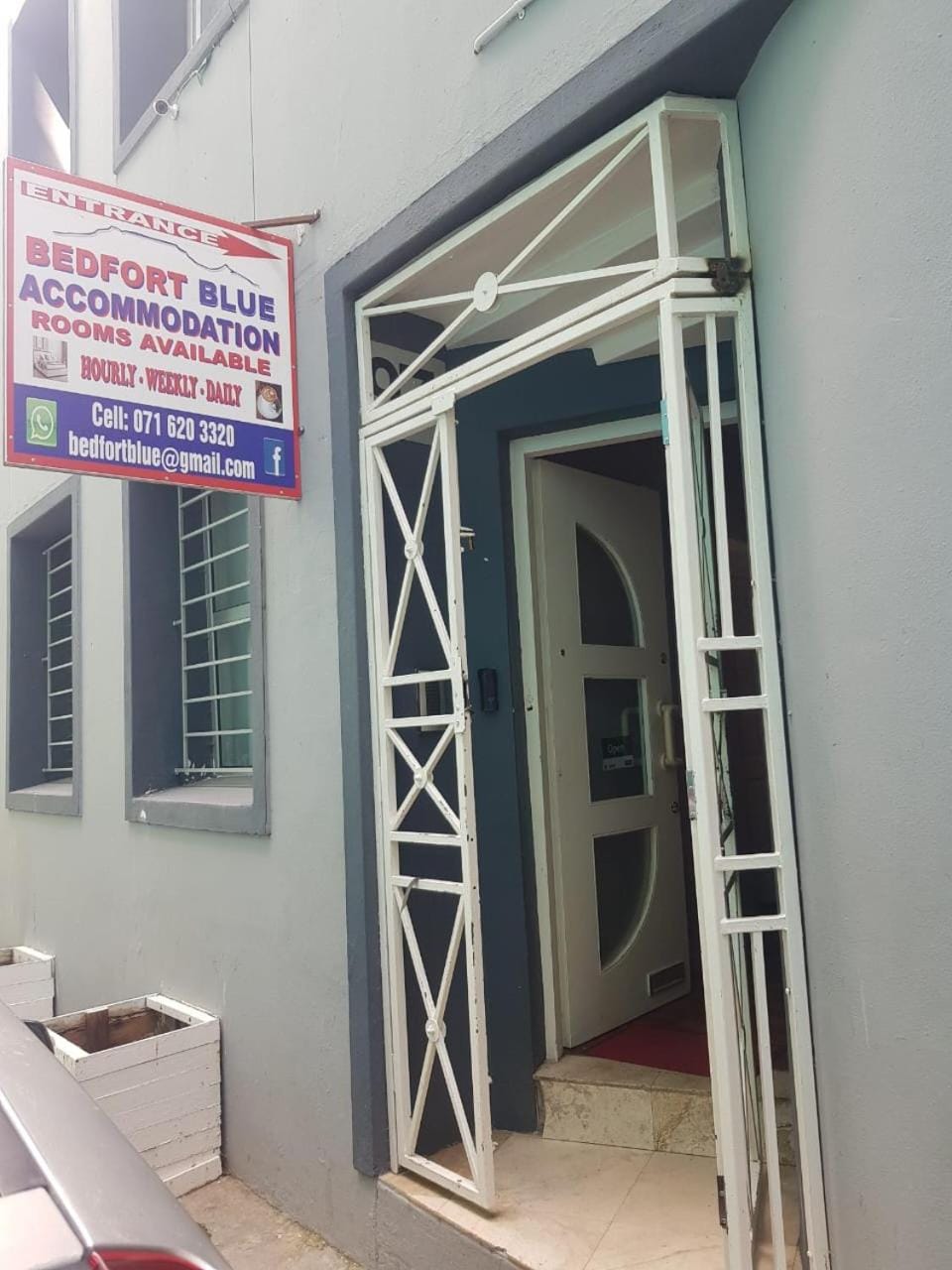 Facade/entrance