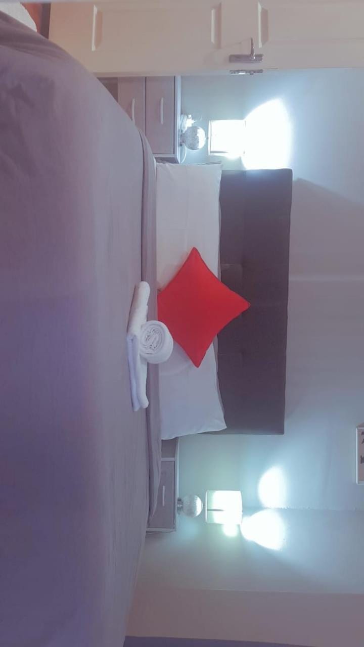 Bedford Blue CapeTown Cbd Capsule hotel in Cape Town