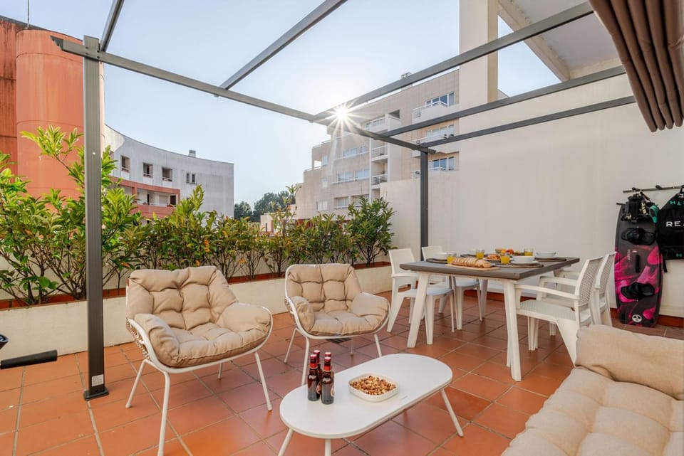 View (from property/room), Balcony/Terrace, Seating area, Dining area