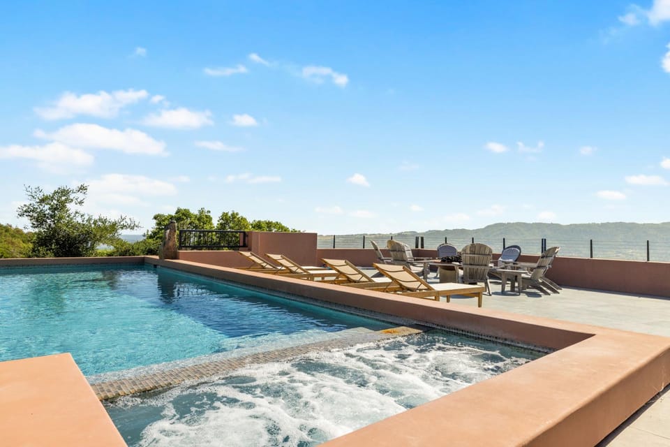 Hot Tub, Balcony/Terrace, Swimming pool, sunbed