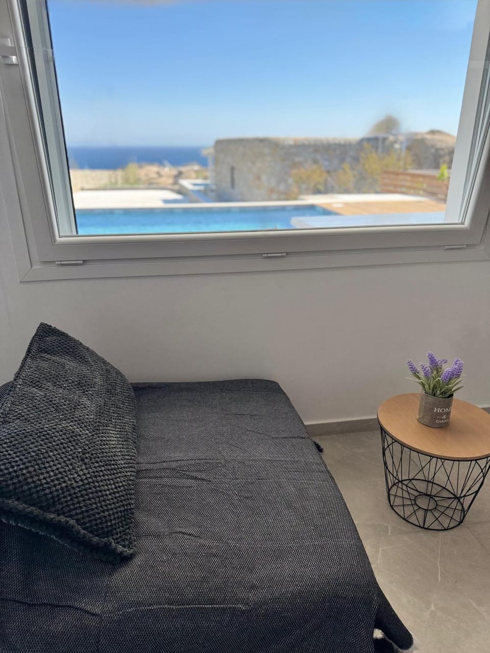 View (from property/room), Living room, Seating area